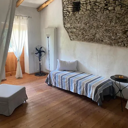 Mombracco Retreat Pietra & Boschi Saluzzo Nyaraló Envie