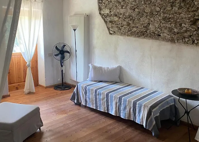 Mombracco Retreat Pietra & Boschi Saluzzo Nyaraló Envie